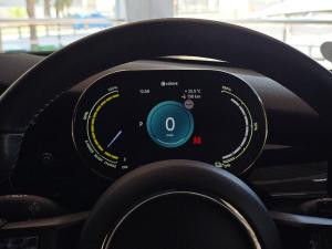 MINI Hatch Cooper SE Hatch 3-door - Image 15