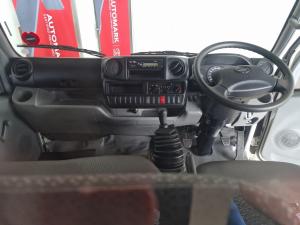 Hino 200 310 4X2 - Image 6