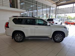 Toyota Land Cruiser Prado 2.8GD VX-L - Image 3