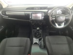Toyota Hilux 2.4GD-6 single cab Raider manual - Image 6