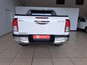 Toyota Hilux 2.4GD-6 double cab Raider manual - Image 5