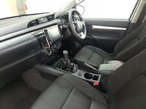 Toyota Hilux 2.4GD-6 double cab Raider manual - Image 7