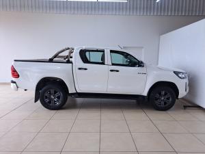 Toyota Hilux 2.4GD-6 double cab Raider manual - Image 3