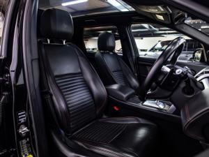 Land Rover Discovery Sport D180 R-Dynamic HSE - Image 12