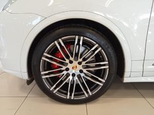 Porsche Cayenne GTS - Image 2