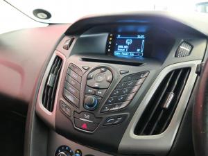 Ford Focus hatch 1.6 Trend - Image 22