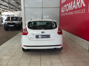Ford Focus hatch 1.6 Trend - Image 5