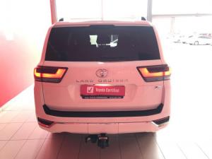 Toyota Land Cruiser 300 3.3D ZX - Image 5