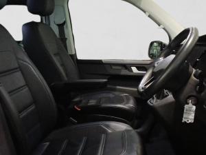 Volkswagen Caravelle 2.0BiTDI Highline 4Motion - Image 14