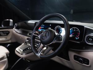Mercedes-Benz V-Class V300d Exclusive - Image 10