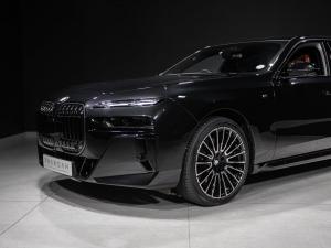 BMW 7 Series 740d xDrive M Sport - Image 17