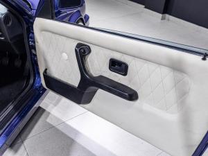 BMW 320i 4d automatic - Image 8