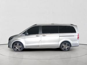 Mercedes-Benz V-Class V250d Avantgarde AMG Line - Image 11
