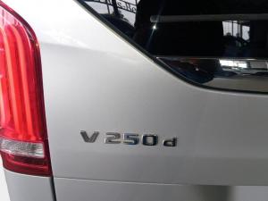 Mercedes-Benz V-Class V250d Avantgarde AMG Line - Image 13