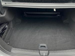 Mercedes-Benz E-Class E220d Avantgarde - Image 10