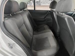 Volkswagen Polo Vivo sedan 1.4 Trendline auto - Image 13