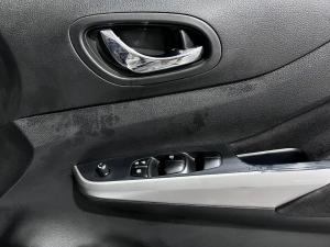 Nissan Navara 2.3D double cab SE auto - Image 15