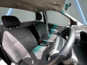 Nissan NP200 1.6i safety pack (aircon) - Image 13