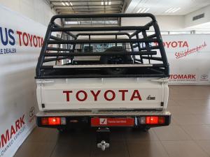 Toyota Land Cruiser 79 2.8GD-6 single cab auto - Image 5