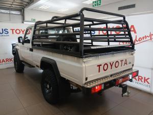 Toyota Land Cruiser 79 2.8GD-6 single cab auto - Image 20
