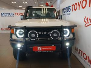 Toyota Land Cruiser 79 2.8GD-6 single cab auto - Image 4
