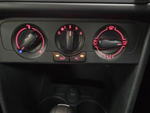 Volkswagen Polo Vivo hatch 1.6 Comfortline auto - Image 6