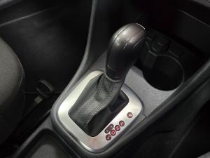 Volkswagen Polo Vivo hatch 1.6 Comfortline auto - Image 9