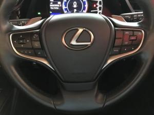 Lexus ES 250 EX - Image 16