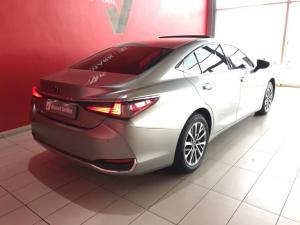 Lexus ES 250 EX - Image 3