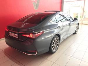 Lexus ES 250 EX - Image 4