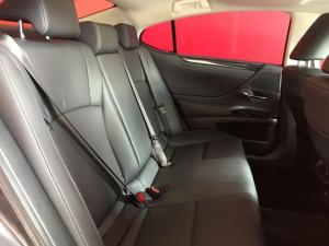 Lexus ES 250 EX - Image 7