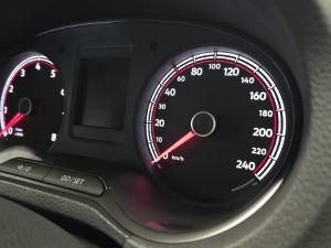 Volkswagen Polo Vivo hatch 1.6 Life - Image 10