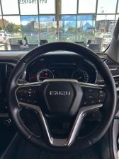Isuzu D-Max 3.0TD double cab LSE 4x4 - Image 17