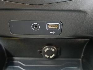 Mahindra XUV300 1.2T W6 - Image 22