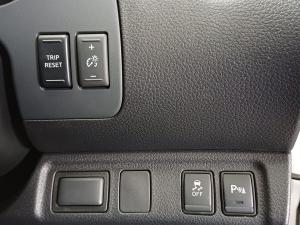 Nissan Navara 2.5DDTi double cab Stealth 4x4 - Image 20