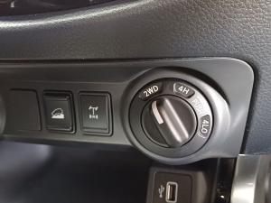 Nissan Navara 2.5DDTi double cab Stealth 4x4 - Image 21
