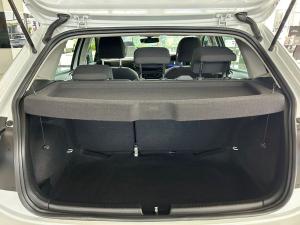 Volkswagen Polo hatch 1.0TSI Life auto - Image 22