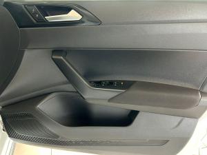 Volkswagen Polo hatch 1.0TSI Life auto - Image 26
