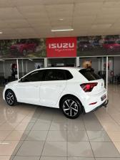 Volkswagen Polo hatch 1.0TSI Life auto - Image 4