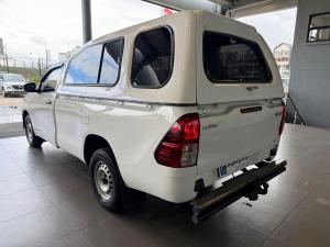 Toyota Hilux 2.0 chassis cab - Image 5