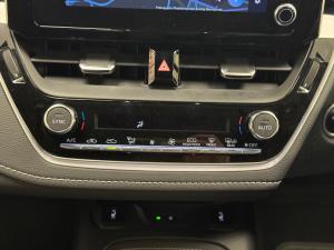 Toyota Corolla hatch 1.8 Hybrid XR - Image 14