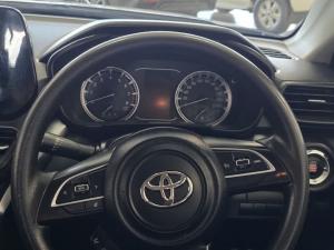 Toyota Urban Cruiser 1.5 XR manual - Image 8