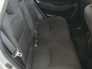 Toyota Urban Cruiser 1.5 XR manual - Image 16