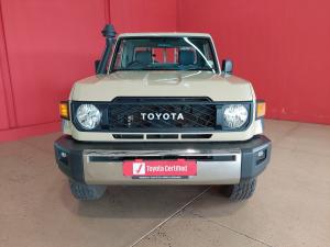 Toyota Land Cruiser 79 4.5D-4D LX V8 single cab - Image 4