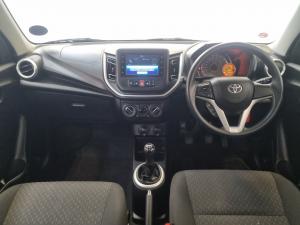 Toyota Vitz 1.0 XR manual - Image 6