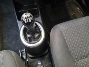 Toyota Vitz 1.0 XR manual - Image 11