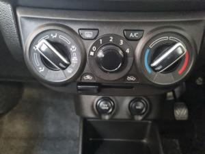 Toyota Vitz 1.0 XR manual - Image 13