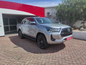 Toyota Hilux 2.8GD-6 double cab Raider auto - Image 1