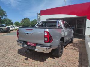 Toyota Hilux 2.8GD-6 double cab Raider auto - Image 2
