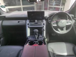 Toyota Land Cruiser 300 3.3D GX-R - Image 6